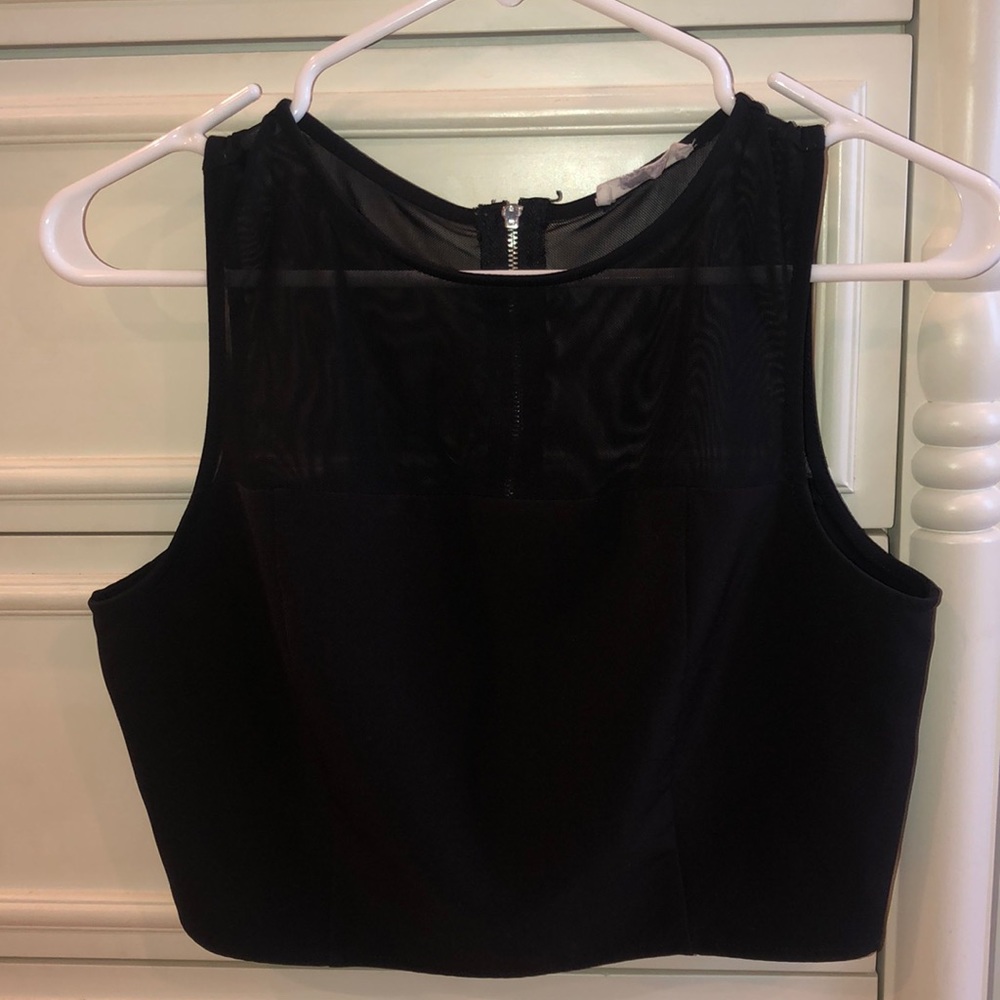 Crop top